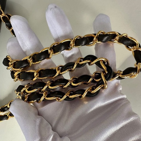 CHANEL BAG: Series 5 small classic double flap lambskin with GHW. - Picture 8 of 9